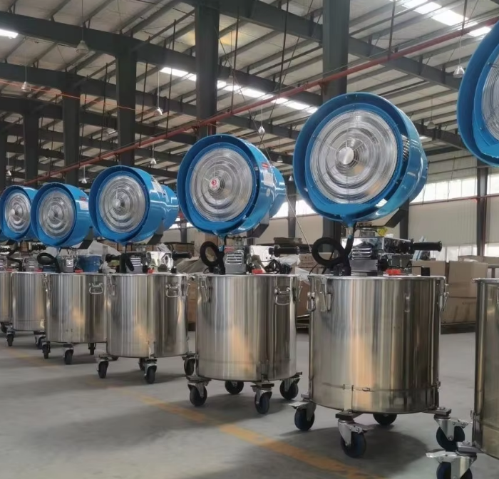 Báo Giá Máy Phun Sương Làm Mát Di Động Phun Xa 15–20m Chính Hãng